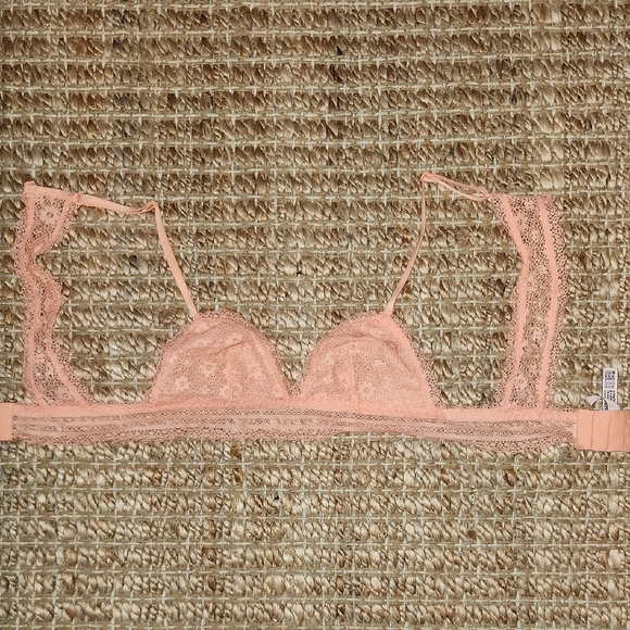 Victoria's Secret Cream Lace Bra Demi-Cup Style - Picture 1 of 5